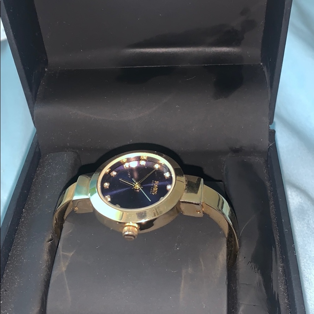 Watch - Picture 2 of 2